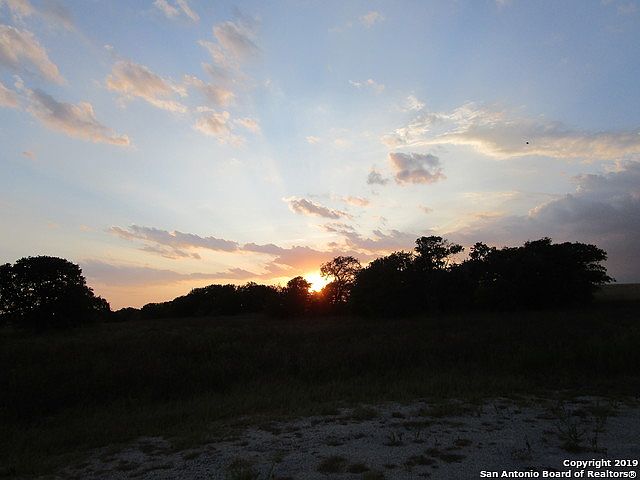 1st image of 713 Sunrise Ln