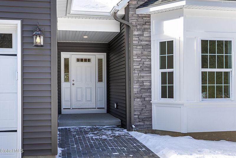 4th image of 14 Hudson Heights Drive