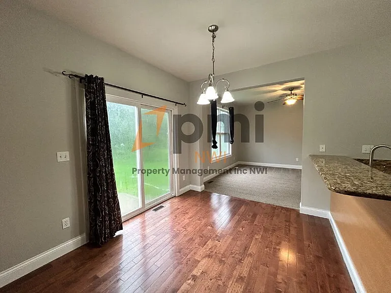 4000 Silhavy Rd — Photo 6