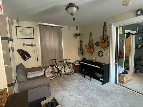 2nd image of 431 Connecticut St #3