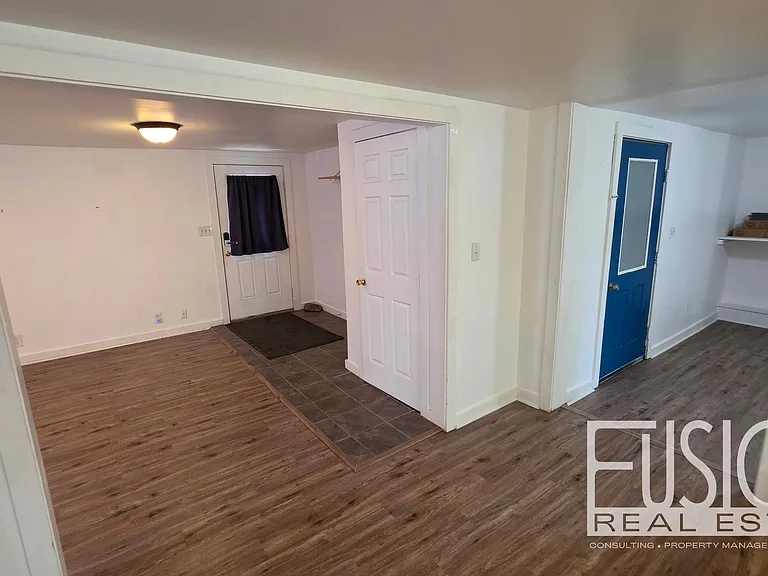 446 Colchester Ave — Photo 24