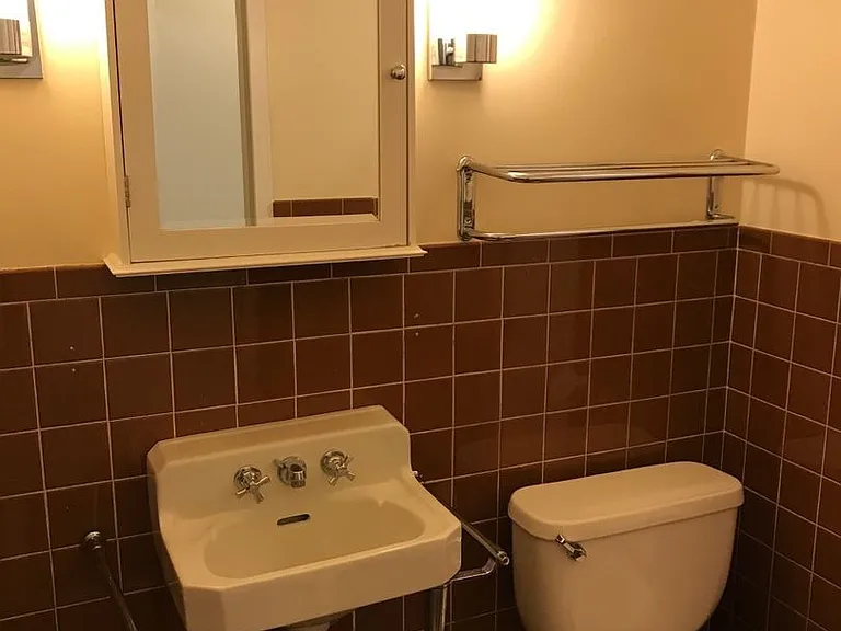 Washington Plaza Apartments — Photo 38