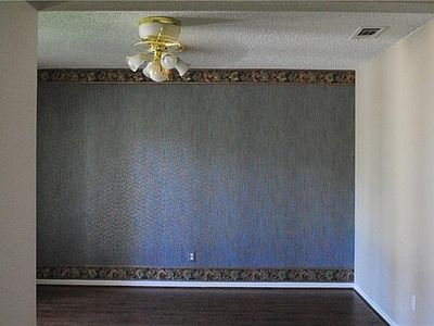 3rd image of 1818 Eastern Hills Dr