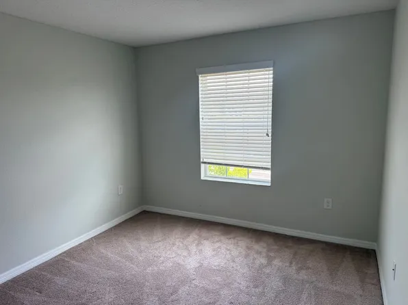 10769 Savannah Landing Cir, Orlando, FL 32832