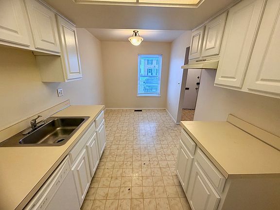 4th image of 37007 Brynford Dr
