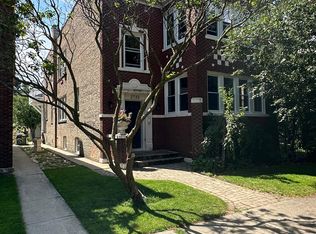 2733 W Ainslie St #1, Chicago, IL 60625