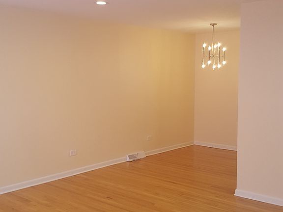 5th image of 6242 N Cicero Ave #B