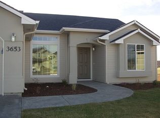 3653 N McKinley Park, Meridian, ID 83646
