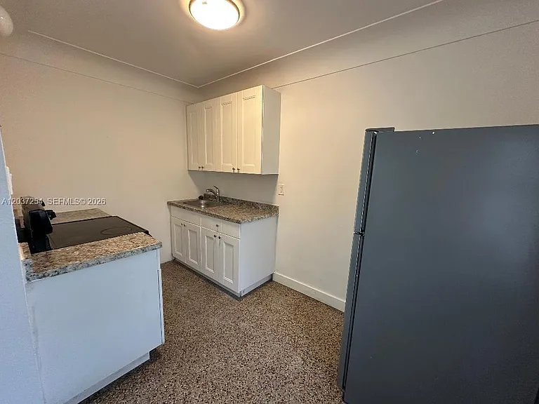 186 NW 1st St #1 — Photo 7