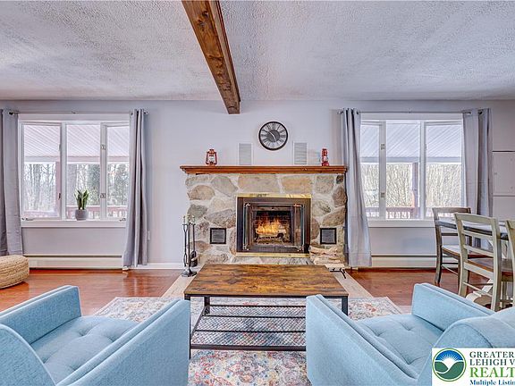 2nd image of 143 Cathleen Dr