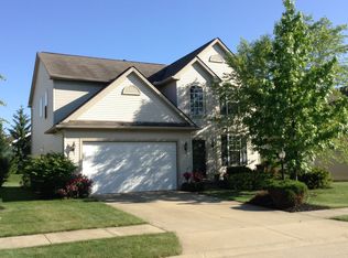 27373 Wheaton Pl, Olmsted Falls, OH 44138