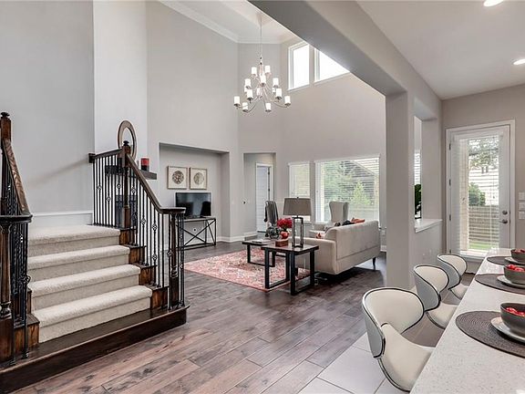 5th image of 10816 Crosbyton Ln