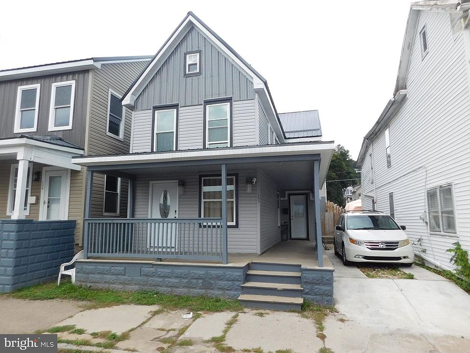 1st image of 157 W 4th St