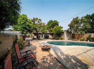 6614 Blewett Ave, Van Nuys, CA 91406