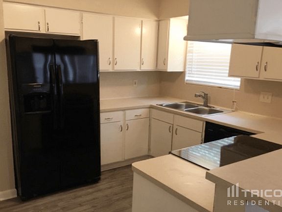 2nd image of 13562 Fernhill Dr