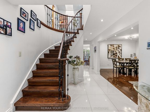 4th image of 171 Rosedale Heights Dr