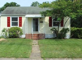 266 Benjamin Ave, Iselin, NJ 08830