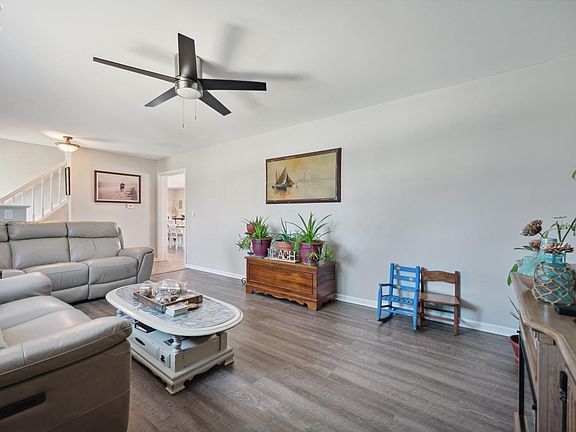 4th image of 2020 S Sugarbush Dr