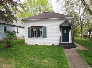 317 S 6th St, Le Sueur, MN 56058