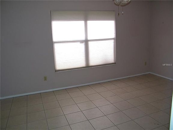 4th image of 1525 Periwinkle Ave