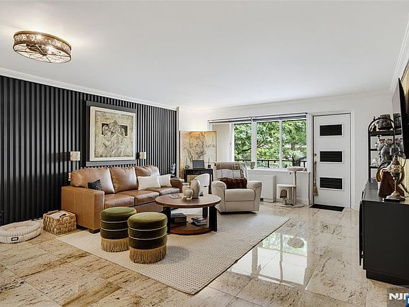 4th image of 1203 River Rd APT 1G