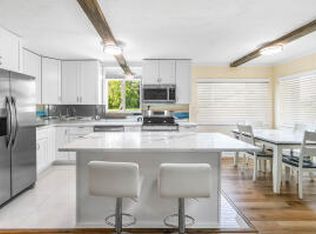 2020 Lake Osborne Dr APT 10, Lake Worth, FL 33461