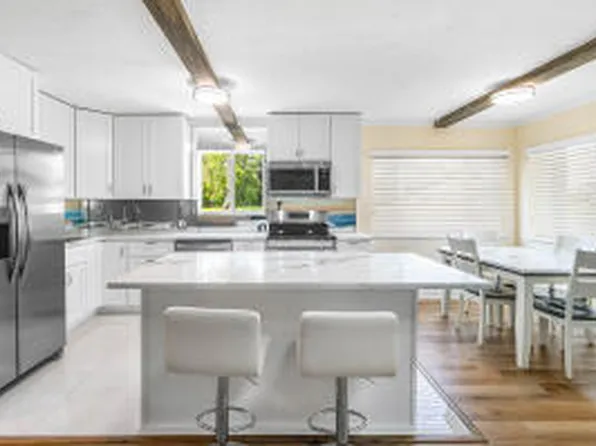 2020 Lake Osborne Drive #10, Lake Worth Beach, FL 33461