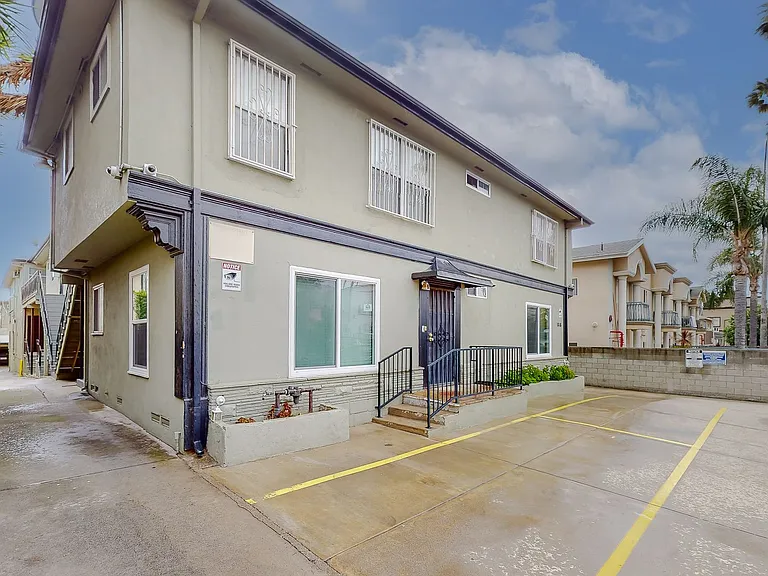 1818 N Kingsley Dr — Photo 15