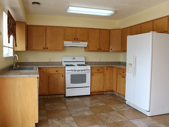 3rd image of 2721 Parque De Oeste Dr