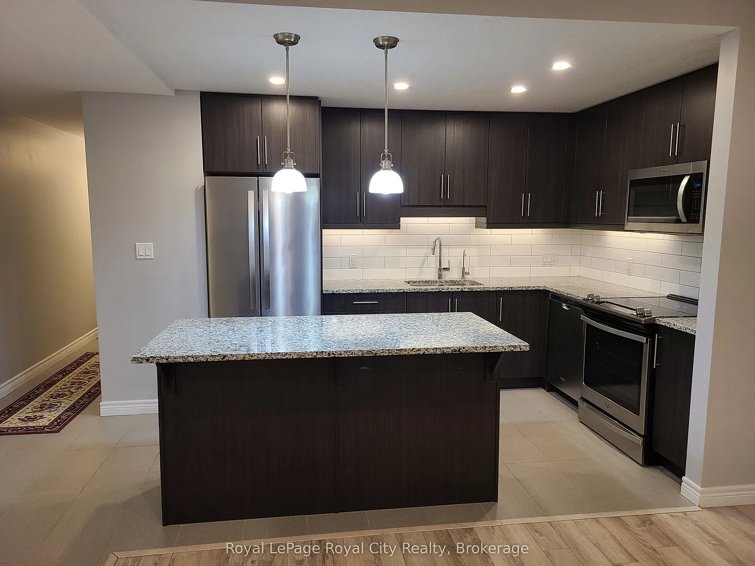 2 bed, $2,500 — Photo 2