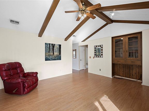 3rd image of 1518 W Magnolia St