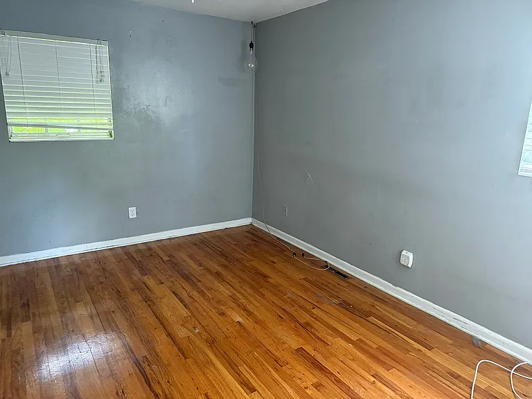 1100 Carissa Dr — Photo 9