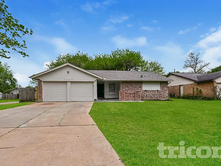 13154 Winding Wood Dr — Photo 1