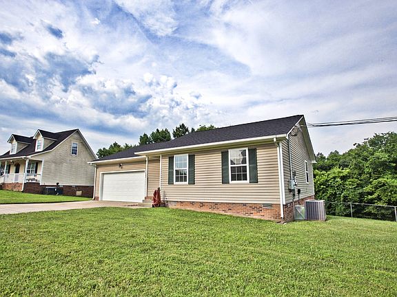 3rd image of 238 Audrea Ln