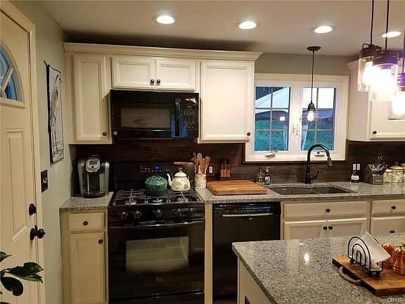 5th image of 181 Jane Dr