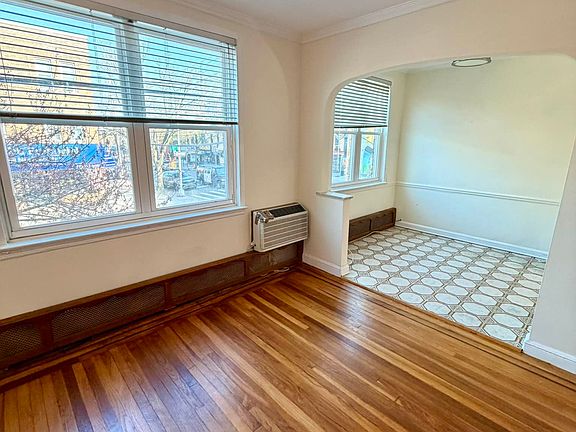 2nd image of 23-01 33rd St Unit 2