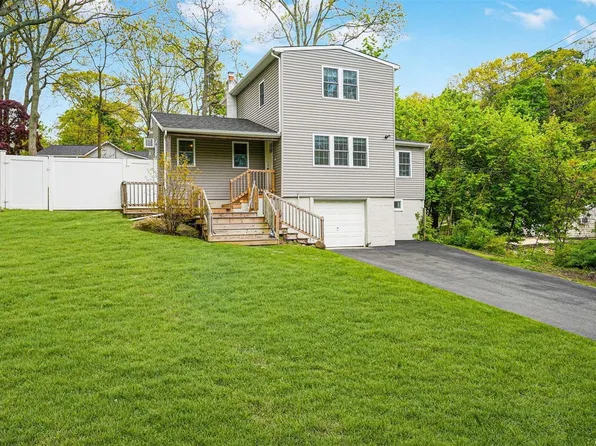 189 Magnolia Drive, Rocky Point, NY 11778