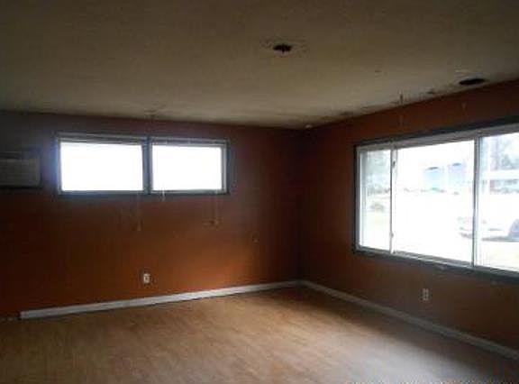 2nd image of 1679 Evergreen Dr