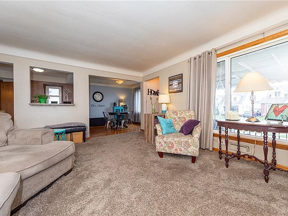 3rd image of 6110 Pelham Dr