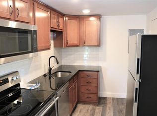 142 Washington St APT 12, Reading, MA 01867