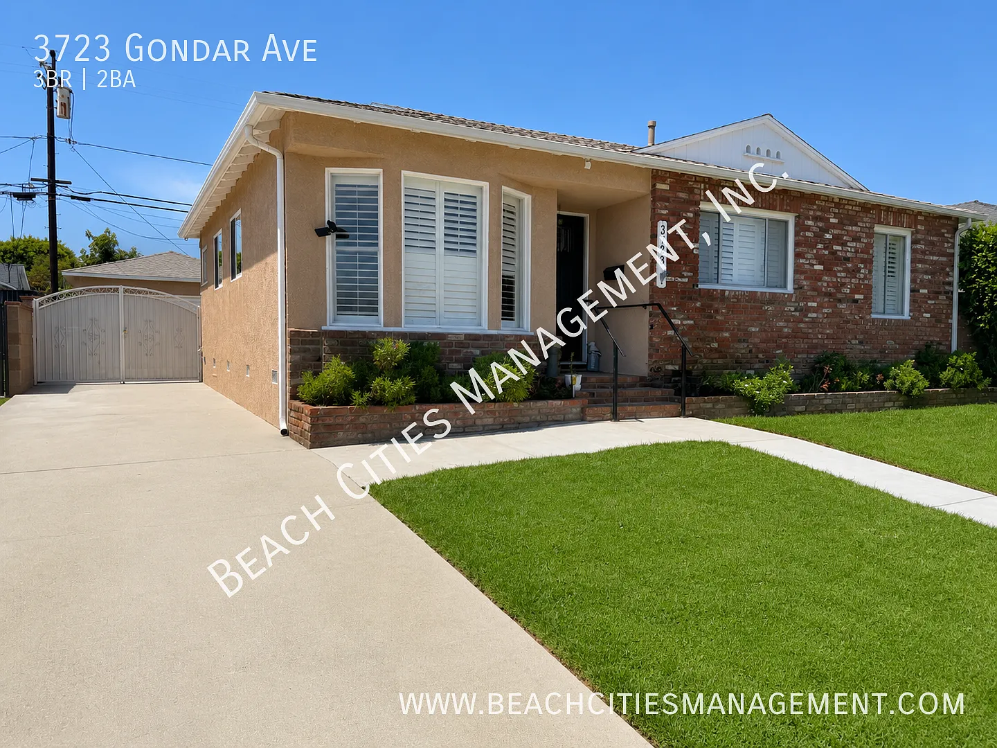 Beautiful 3 Bedroom 2 Bathroom Home with a 2 Car Garage — Photo 2