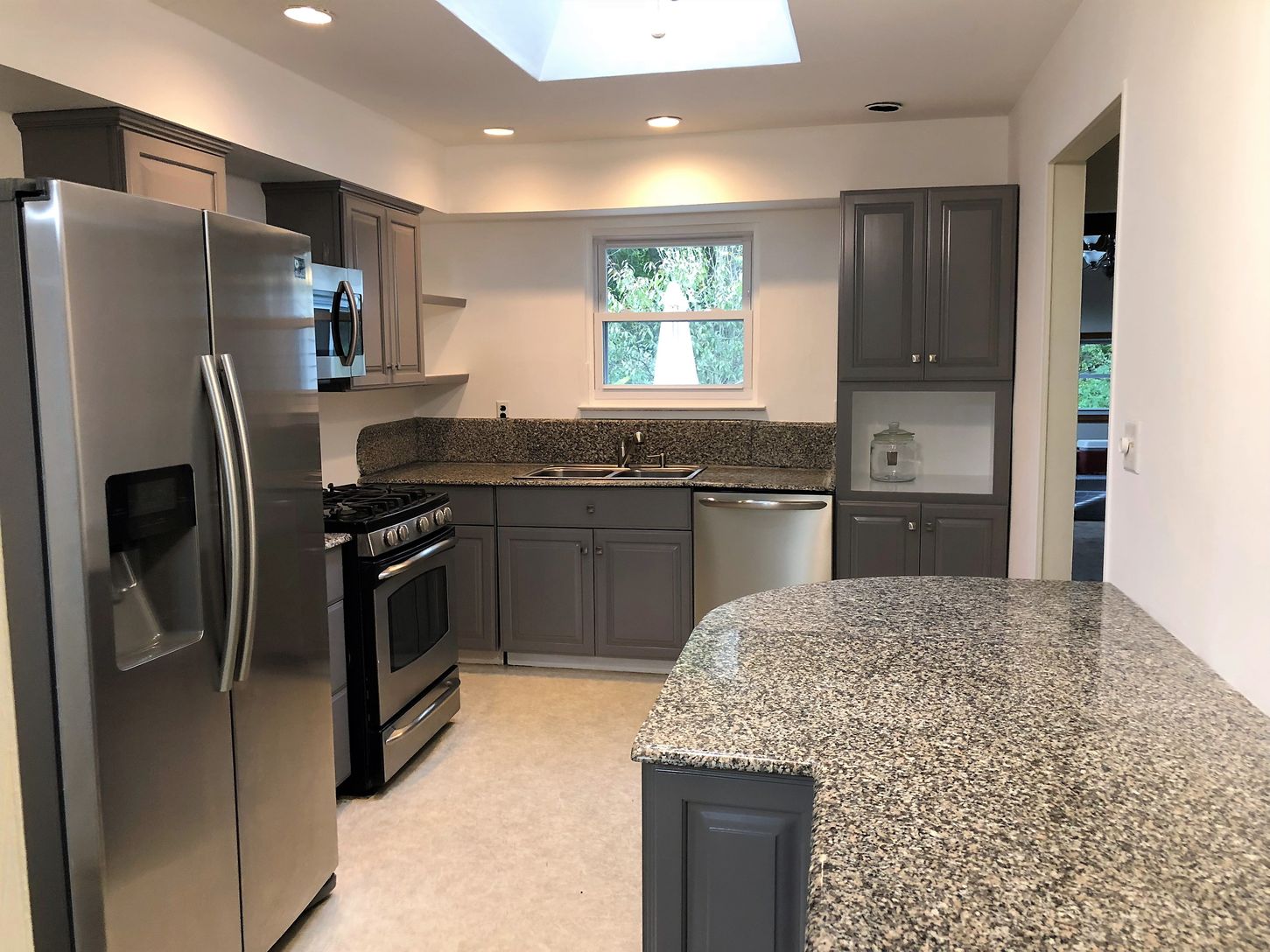  Updated kitchen.
