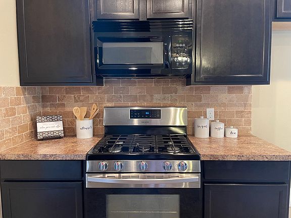 3rd image of 2912 Sun Berry Way