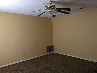 2nd image of 317 N La Salle Dr