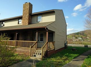 196 Adams Ln, Boone, NC 28607