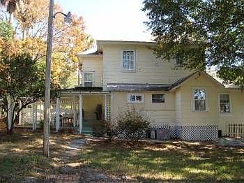 3rd image of 225 N Tremain St