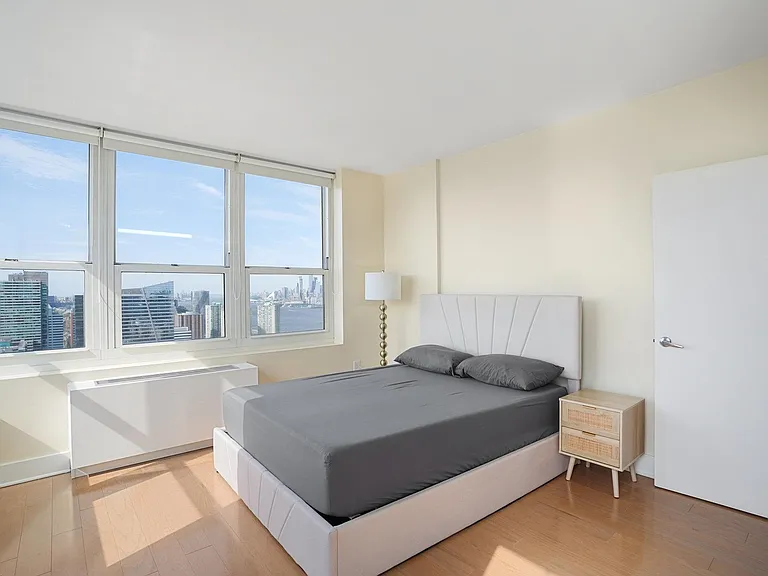 88 Morgan St #4402 — Photo 15