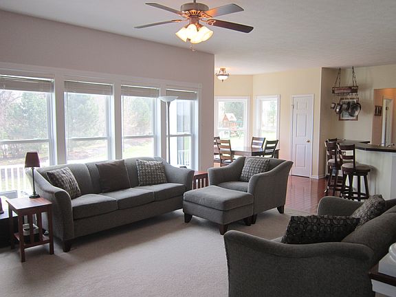 4th image of 272 Branchbrook Dr
