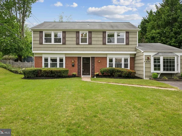 12430 Shadow Ln, Bowie, MD 20715