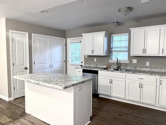 3rd image of 4485 Kimball Ave